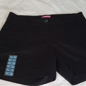 Black soft texture shorts w/stretch by Issac Mizra